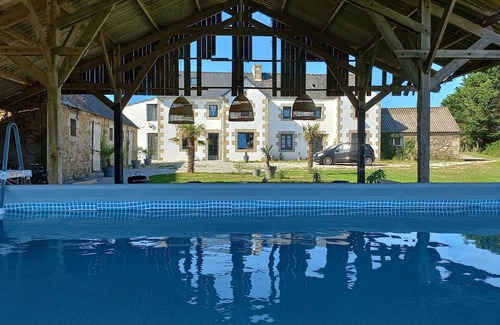 Berven House | Ty Koant - Farmhouse between land and sea