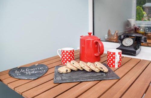 Llanelli House | Ty Lewis Cottage