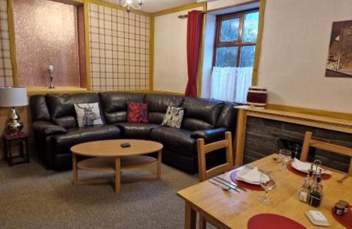Llandysilio House | Ty Llew
