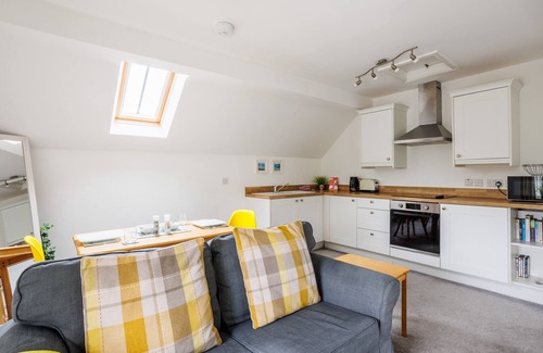 Ty Croes Cottage | Ty Mabon: 1‑Bed First-Floor Apartment in Aberffraw | Managed by Anglesey Holiday Lettings