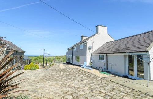 Llanfaethlu House | Ty Mawr