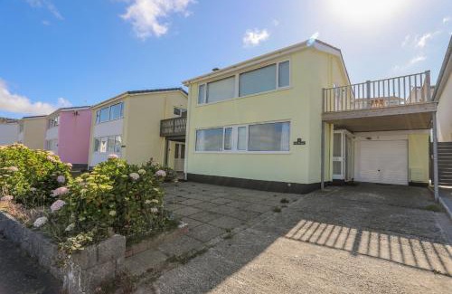 Rhosneigr House | Ty Melyn