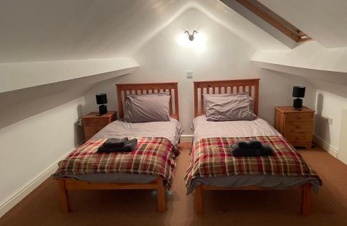 Nant Peris House | Ty'n y Cwm, Nant Peris