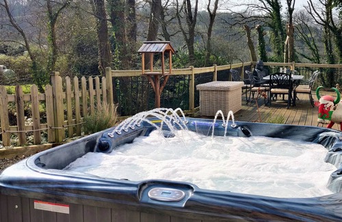 Tan-y-groes House | Ty Nant - Four Bedroom House, Sleeps 8