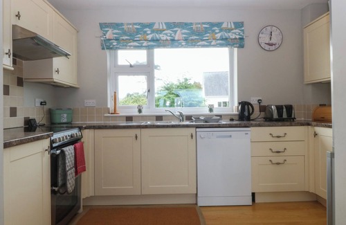 Abersoch Cottage | TY NANT, pet friendly, country holiday cottage in Abersoch
