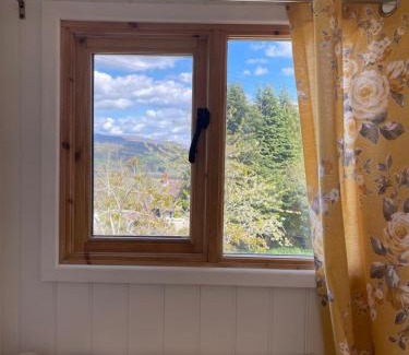 Talybont-on-Usk House | Ty Olwyn Bach, Coity Bach