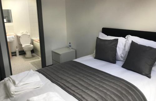 Newtown Hotel | Ty'r Bont Studios