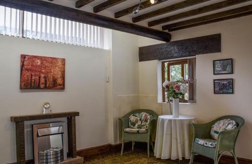 Kidwelly House | Ty'r Eithin Bach