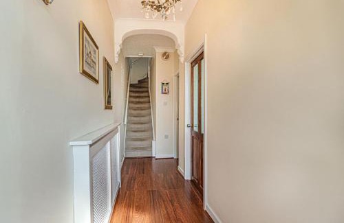Kidwelly House | Ty'r Ystrad
