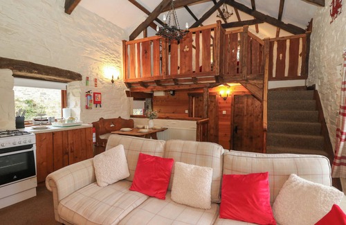 Pencader Cottage | TY TARW, pet friendly, character holiday cottage in Llanybydder