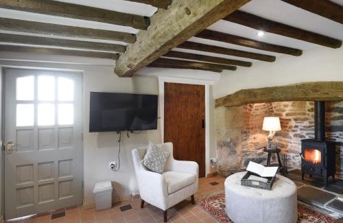 Acrefair House | Ty-Ucha Cottage