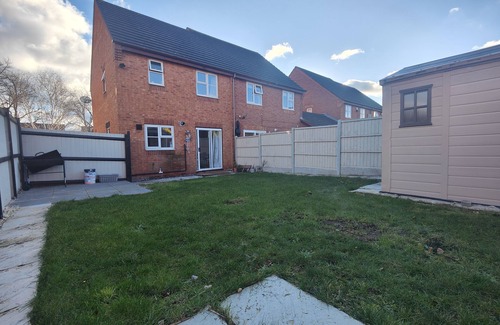Stonnall House | Tyburn Home, Birmingham with Free Parking