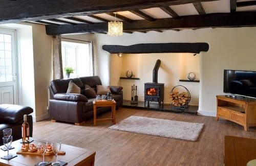 Cwmtirmynach House | Tyddyn Eli