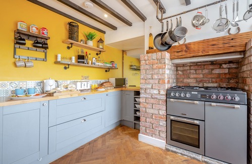 Llysfaen House | Tyddyn Elidir - Three Bedroom House, Sleeps 6
