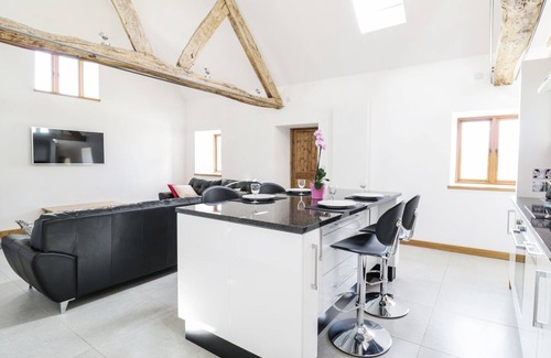 Denbigh Cottage | TYDDYN ISA, family friendly, with open fire in Denbigh