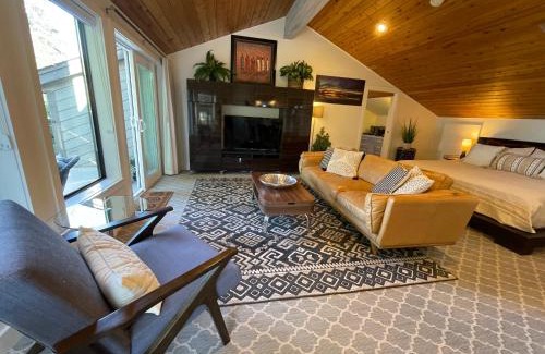 Regional District of Nanaimo House | Tyee Beach Oasis Bed and Breakfast