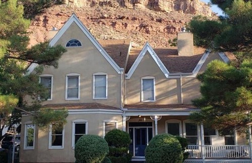 Zion National Park South Entrance Bed & Breakfast | Tyler Inn at Zion