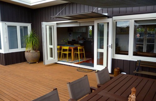 Athenree Cottage | Tymeout - Athenree Accommodation