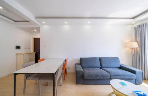 Minhang Apartment | Tyms 2BR APT Xujiahui Dacheng Residence