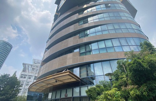 Changning Apartment | Tyms 3BR 2BA Apt Gubei High View Line10