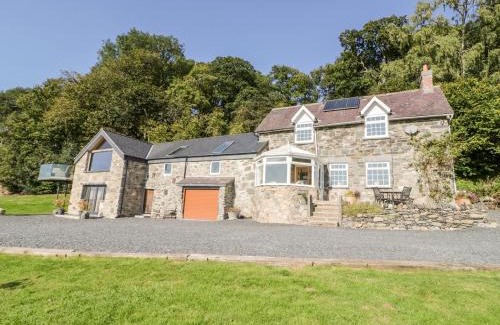 Corwen House | Tyn Llwyn