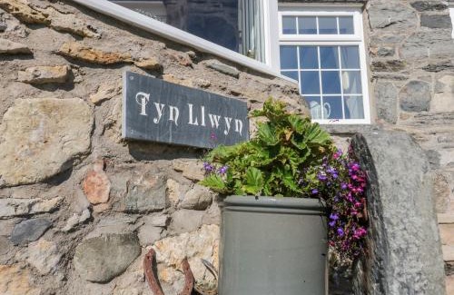 Corwen House | Tyn Llwyn