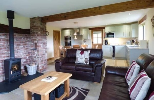 Ruthin Cottage | TYN Y CELYN UCHAF, family friendly, luxury holiday cottage in Ruthin