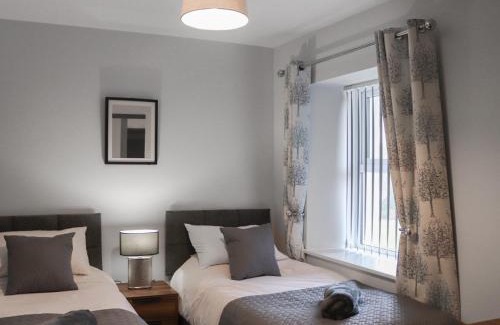 Penrhyndeudraeth House | Tynffordd Fawr