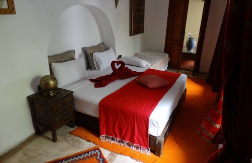 Sidi Ben Slimane El Jazouli Bed & Breakfast | Typical and lovely Riad in the heart of Marrakech 11 Rooms 28 people nn