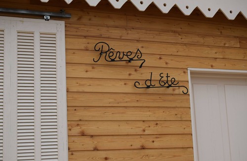 La Jetee House | Typical BEACH HOUSE - 4 bedrooms 3 bathrooms - beach 160m away - private parking and garden