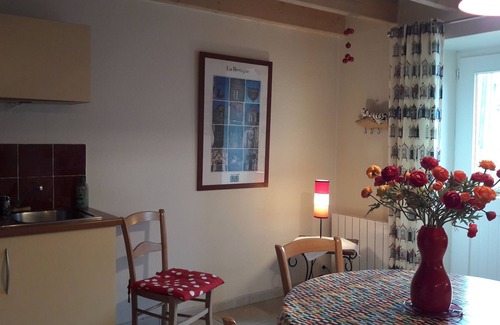Santec House | Typical Breton house at 0.50m from the beach with sea view and Batz upstairs.
