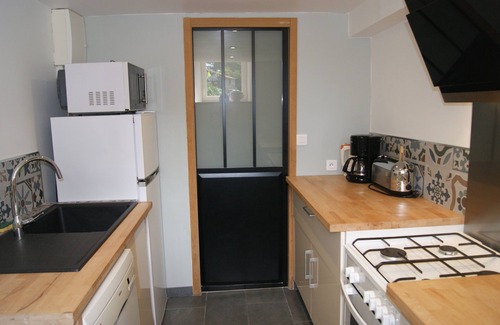 Fermanville House | Typical granite house 800 m from the beach