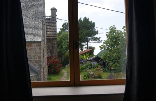 Fermanville House | Typical granite house 800 m from the beach