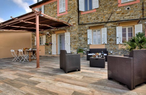 Civezza House | Typical Ligurian home with 90-square-meter terrace Citra 008022-lt-0045