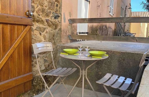 Piana House | Typical little house in the village of Piana