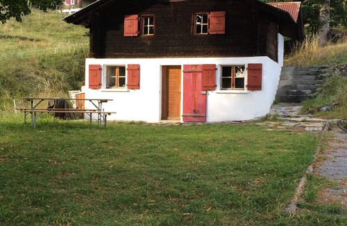 Chandolin-près-Savièse Ski Chalet | Typical mayen in the heart of nature
