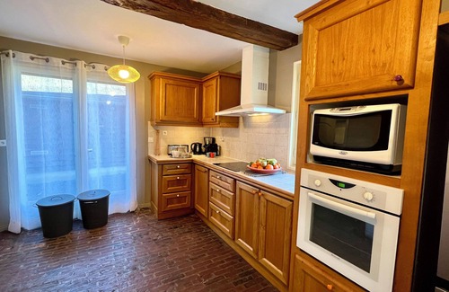 Les Authieux-sur-Calonne Cottage | Typical Norman restaured house with panoramic views and big garden