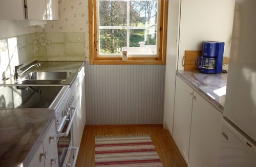 Norrhult-Klavrestrom House | Typical red and white holiday home in the countryside in Småland