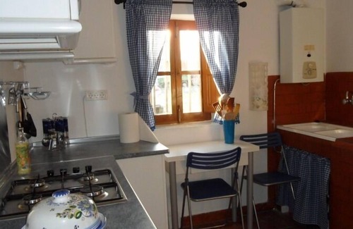 Mojados House | Typical Reformed Town Houses