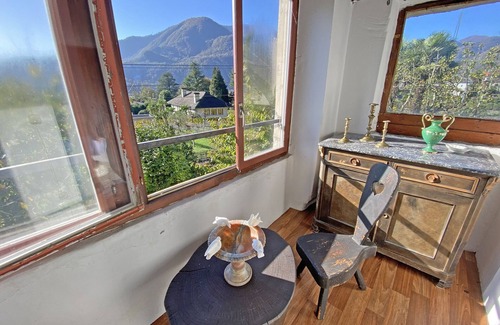 Tegna House | Typical Ticino house with a special atmosphere on the edge of the village