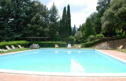 Sarteano Villa | Typical Tuscan Villa between wineyards and olive trees