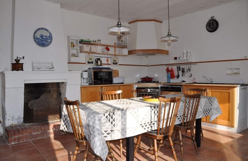 Etaules House | Typique Charentaise - Private heated pool - 3 Bedrooms - 2 Bathrooms