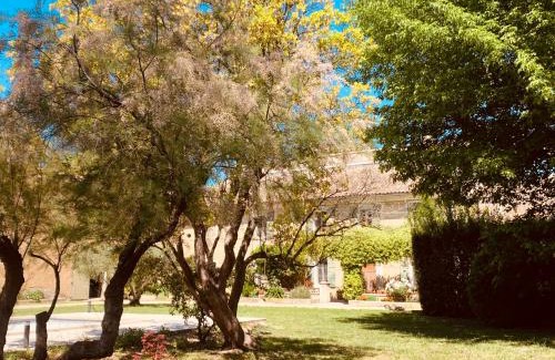 Graveson Villa | Typique Mas provençal, parc et piscine chauffée