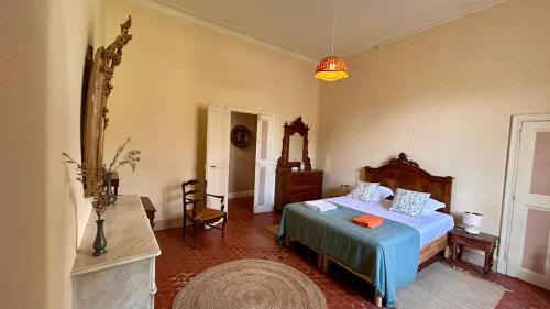 Graveson Villa | Typique Mas provençal, parc et piscine chauffée