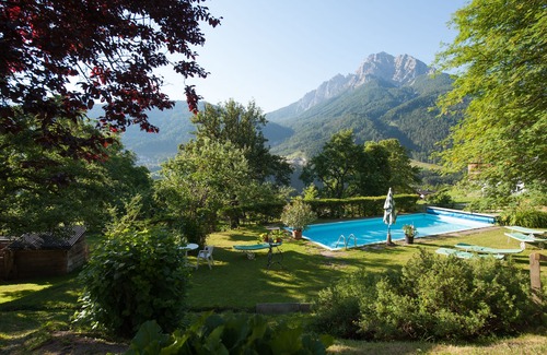 Telfes im Stubai Apartment | Tyrolean apartment for up to 5 people with SWIMMING POOL, garden, pets allowed