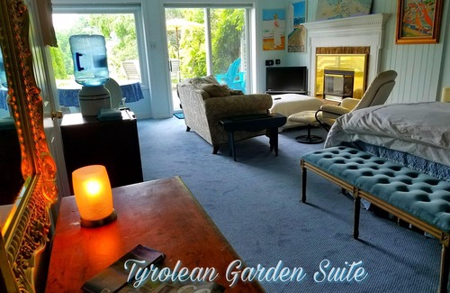 Philomont Bed & Breakfast | Tyrolean Garden Suite w/pool/private entrance n patio n