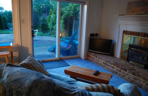 Philomont Bed & Breakfast | Tyrolean Garden Suite w/pool/private entrance n patio n
