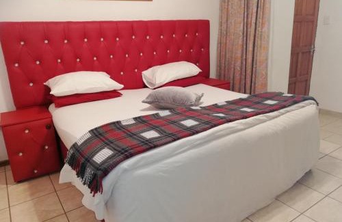 Tzaneen House | Tzaneen Guest House