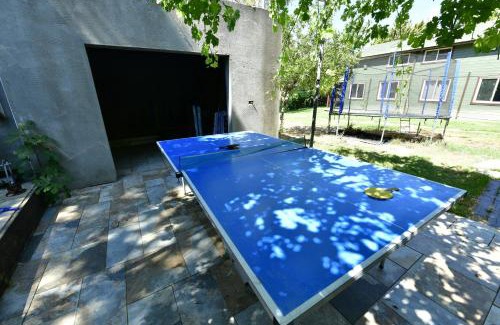 Hosen Cabin | Tzlil Hateva