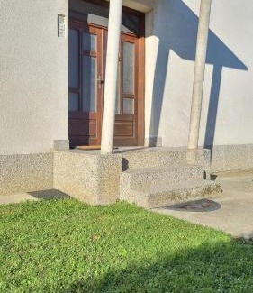 Donji Miholjac House | U Bloku